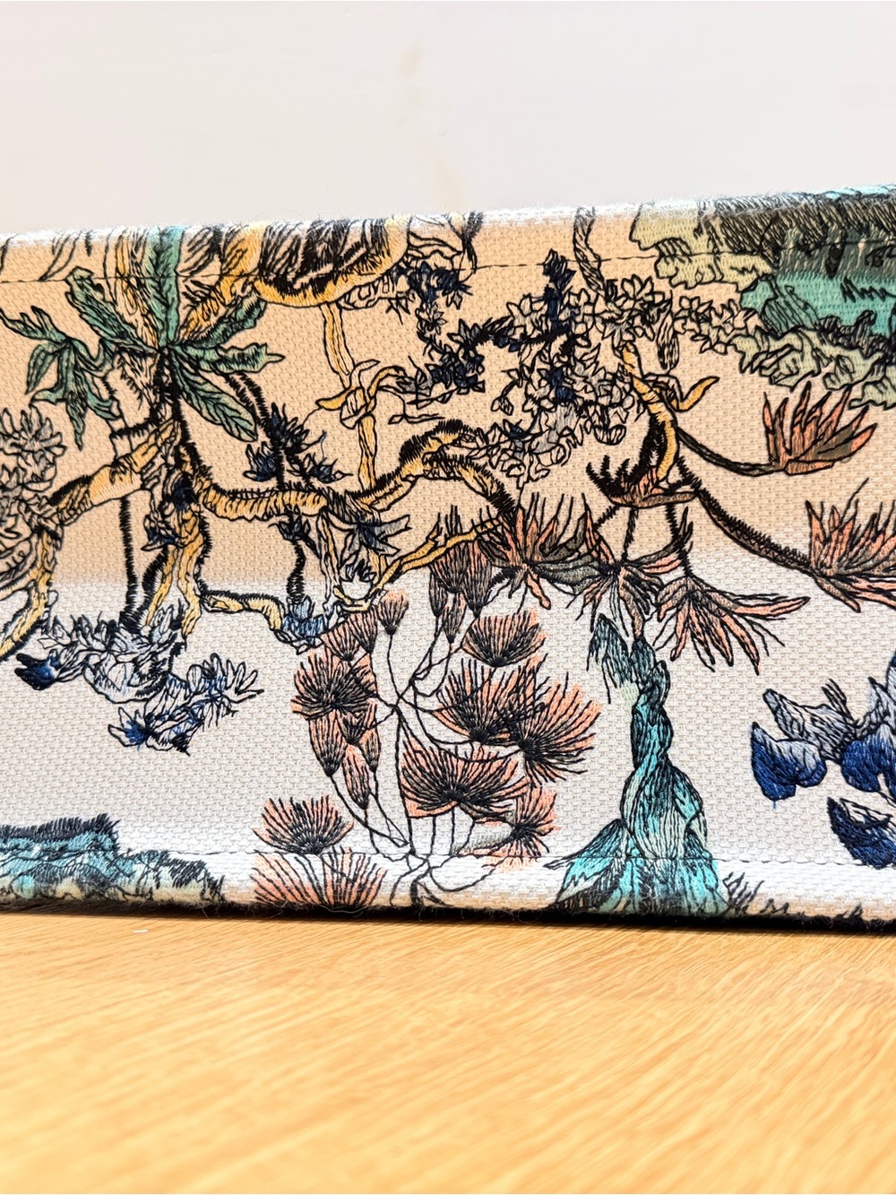 Christian Dior Canvas Toile de Jouy Tote NWOT - Picture 7 of 16